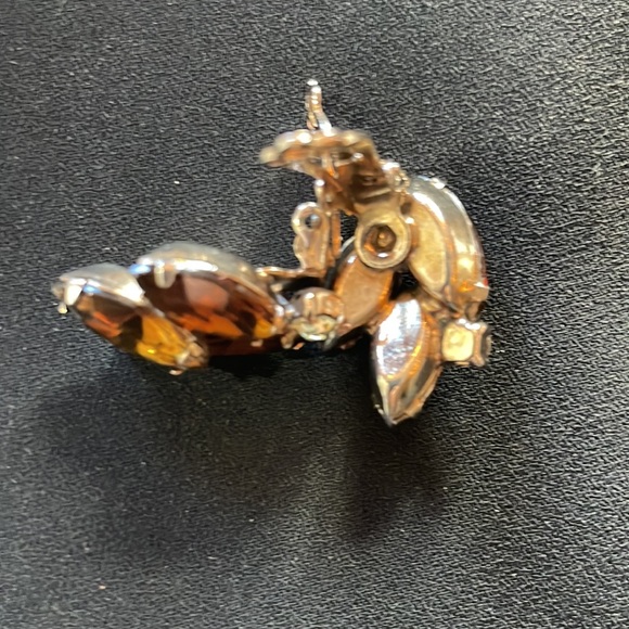 Brown and AB Flower Bead Cluster Clip on Earrings- in good condition - Picture 7 of 9